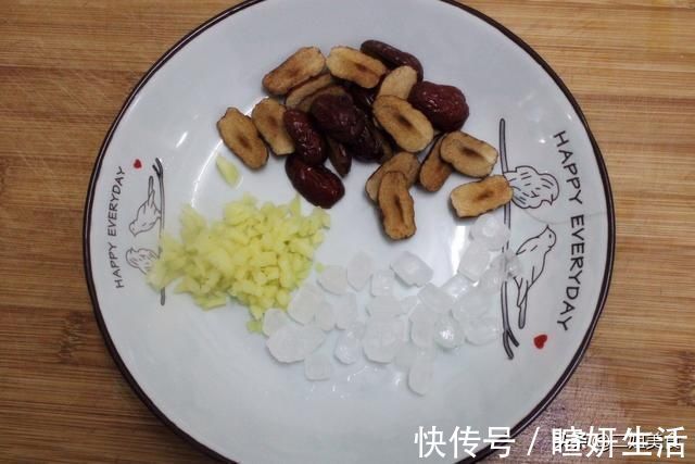 红枣水|把橘子放锅里蒸一蒸，真是太聪明了，用途花钱买不到，简单还实用