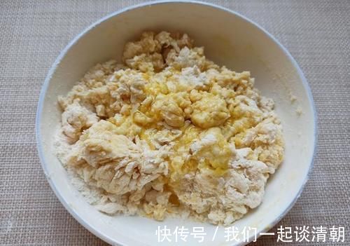 烤箱|教你做独家懒人面包，1碗面粉3个鸡蛋，不用烤箱，蓬松柔软又香甜