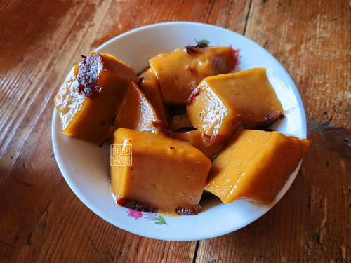 賓客們|參加農(nóng)村二舅60歲壽宴,隨了500元祝壽,18道菜剩大半:不敢恭維