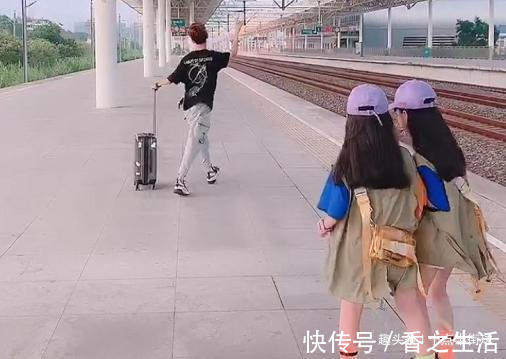 妖娆|奶爸被双胞胎女儿“合伙套路”,说好的小棉袄,却不知不觉漏了风