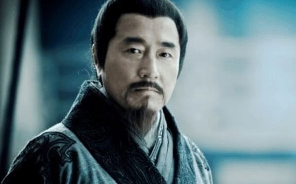 萧何|萧何当时为什么不救韩信,反而和吕后一起设计杀害韩信?