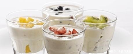 你们一直在给娃喝假酸奶,不信来看,这几种酸奶不能再喝了