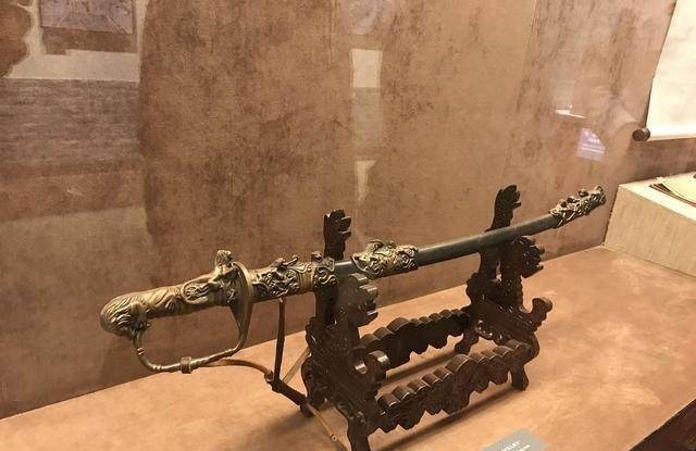 军刀|近代中国军刀,护国共和第一刀:铁血十八星军刀为何存世稀少