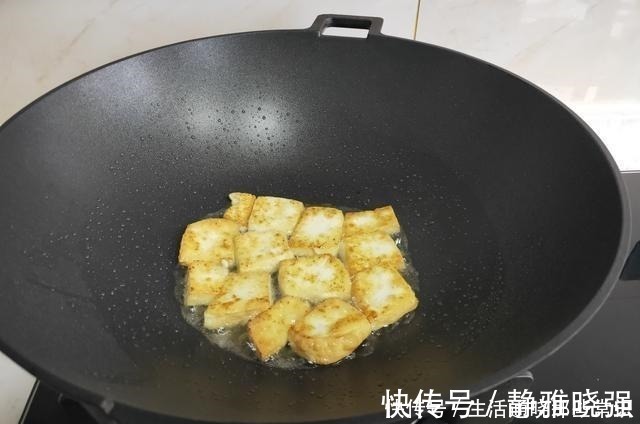 一家3口4个菜,好吃不贵天天不重样,生活有仪式感,中年的浪漫