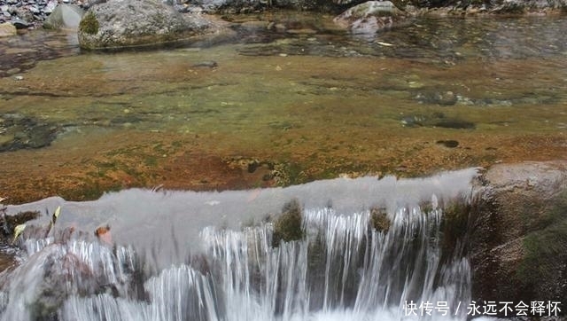 陕南“小九寨”灵秀山水神奇千层河