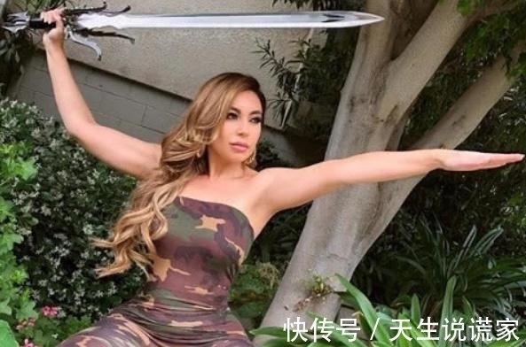 尤度兹|奇闻:150斤伊朗健身女神,比卡戴珊大一圈,臀线比例堪称完美