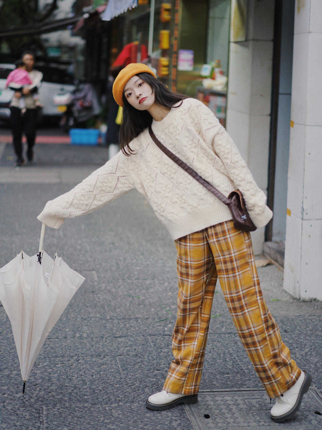 半身裙 冬天毛衣穿不出高级感?不妨试试这些搭配方式,日常实用又百搭