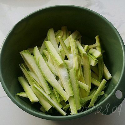 肉酱|香芹肉酱烧瓜条