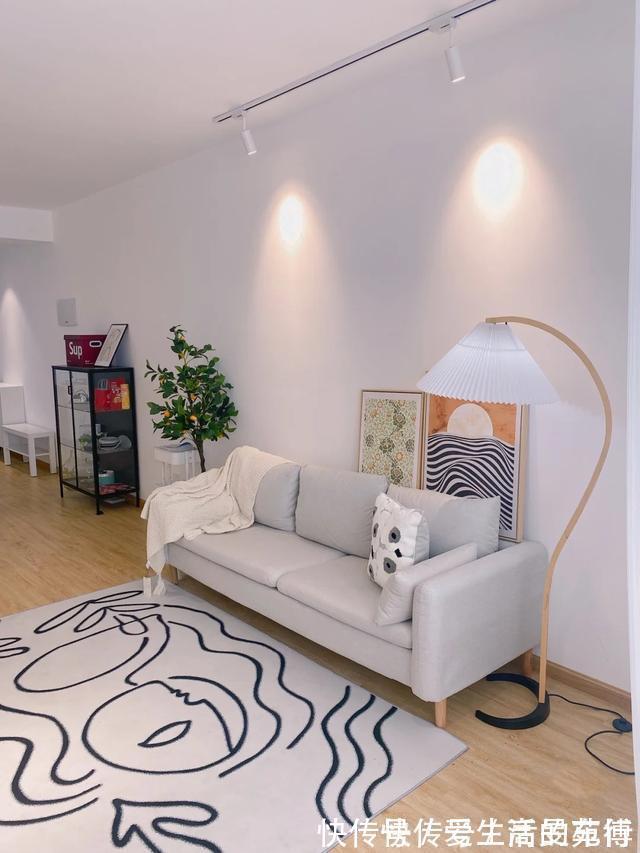 吊顶|越来越多人不吊顶,不做背景墙,看看她家,明亮宽敞,以后照着装