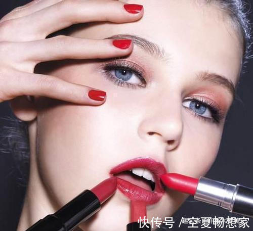 口红 女人涂口红时,谨记这三不要,否则再贵的口红也涂不出效果