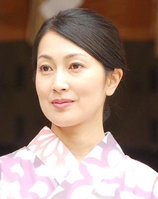 日本50岁气质美熟女明星鹤田真由 快资讯