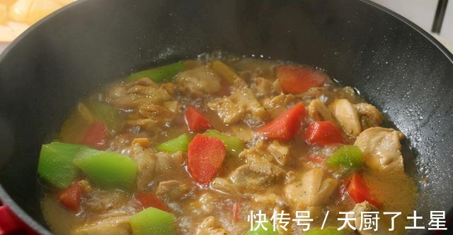 苹果|鸡腿营养丰富,搭配苹果一起炒,酸甜可口!