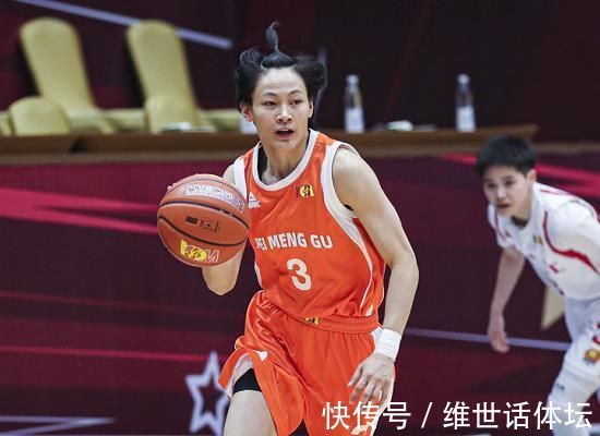恶意犯规|WCBA又见恶意犯规！女篮核心颈部被打，无法站立被抬出场