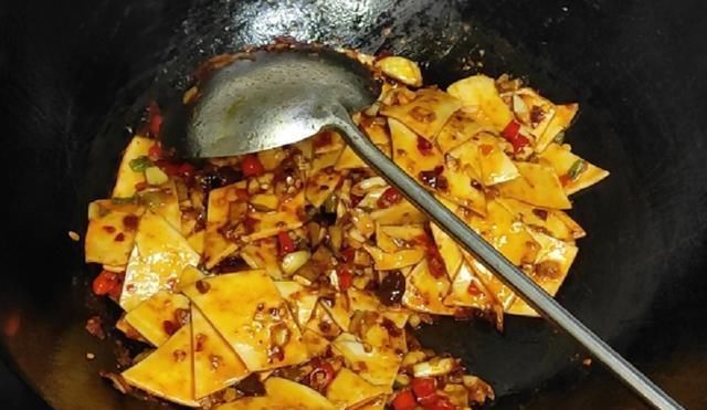 酸辣|宽粉还可以这样做好吃到怀疑人生会上瘾的——酸辣炒宽粉