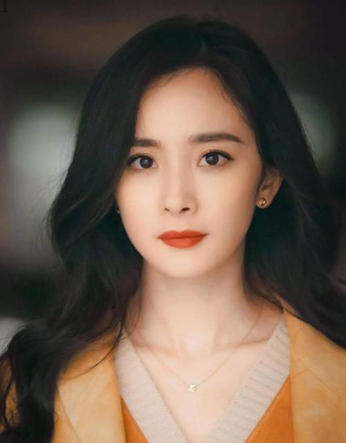 发际线|发型师透露:女生这3种发型留久了,发际线会易上移,赶紧换了吧