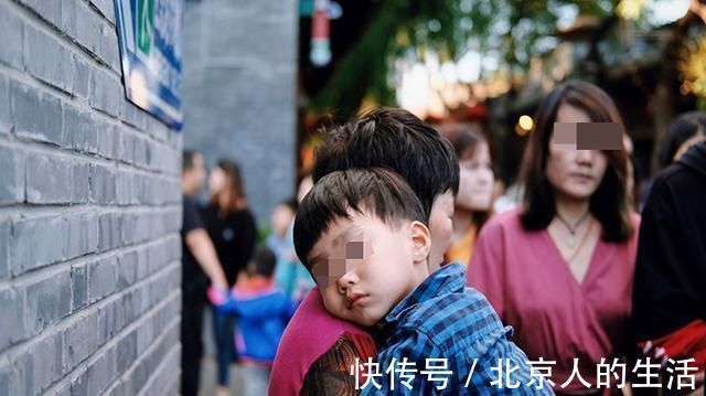 老一辈|老人带孩子到底是好是坏?有利有弊,但这两大好处别人不能比