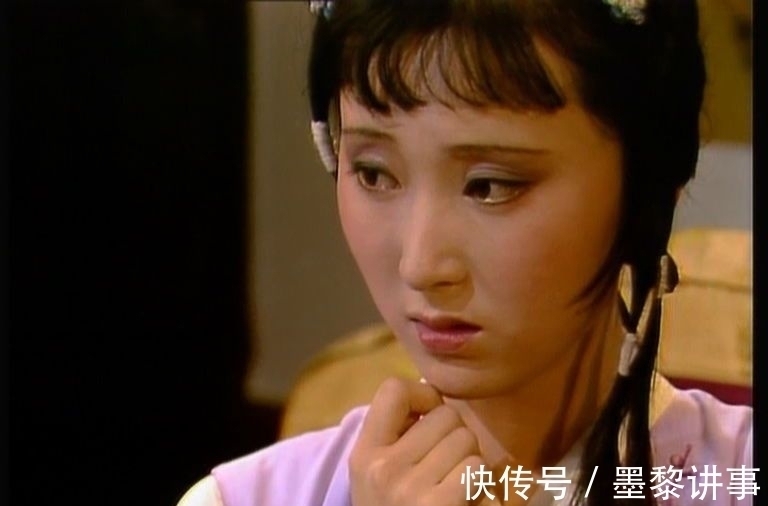 牡丹亭&黛玉死后穿了一件红色衣服,王熙凤见后大吃一惊,知道贾府要败了