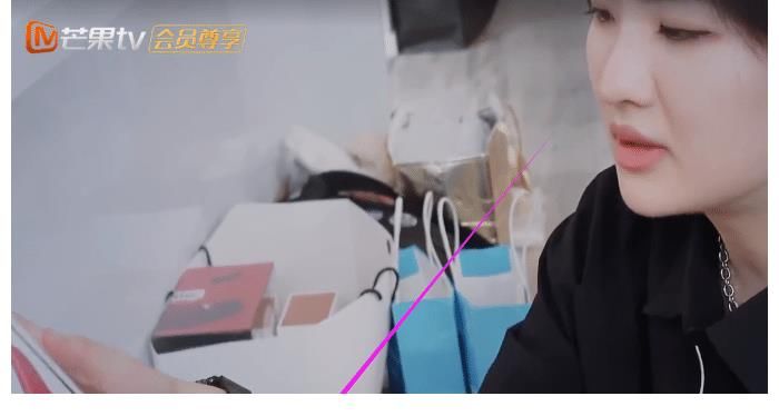 姚安娜|这还是华为二公主吗？录节目给带紧急医用包，该给摄制组小风扇