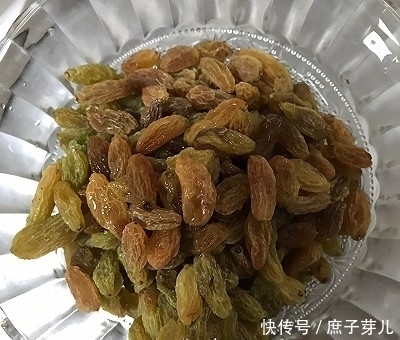 全麦葡萄干软欧包