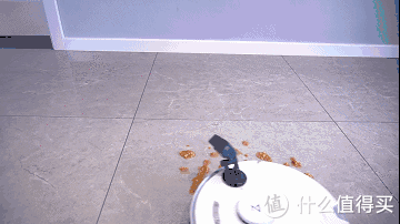 地板|地板脏了？不要犹豫，你的房间还缺一台扫地机器人！全网第一个用八宝粥做测试的博主（是否翻车）