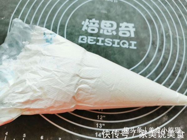 超级好看的星空雪媚娘做法自己在家就能做，软糯香甜，美味点心