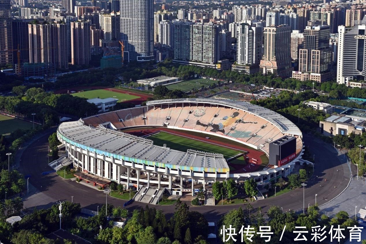 主客场制|今日足球资讯:新赛季的中超联赛想要全年恢复主客场制,非易事