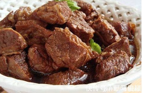 汤匙|炖牛肉用不用焯水大厨教你正确做法，牛肉软烂入味，不腥不膻