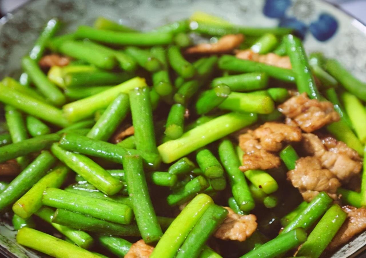 聪明的人爱吃3种食物,排毒养颜、改善体质,谁吃谁受益!