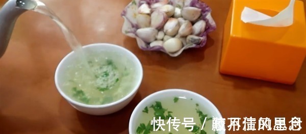 辣子|临洮小哥卖热凉面,一碗面卤汁浇两遍,有客人开车300公里过来吃!