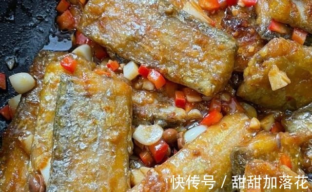 做带鱼,想要没有腥味,该怎么办干烧带鱼的做法,值得拥有!