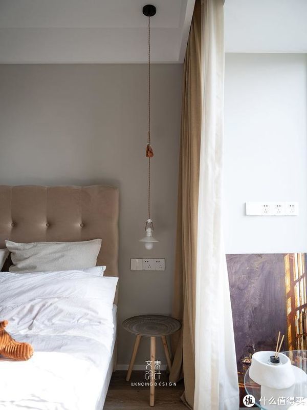 客厅|90后妹子的家火了,一人住98㎡精致又高级,网友:还缺男朋友吗?