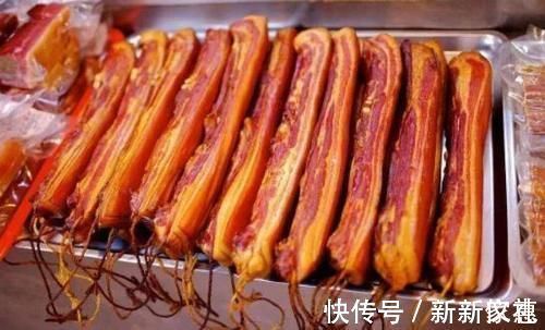 处理腊肉时，不要只会用水冲一冲，多加这3步，腊肉好吃味更香