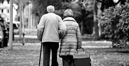 坐月子|“儿媳,天冷了,给我点热饭吃吧”“我坐月子你怎么对我的”