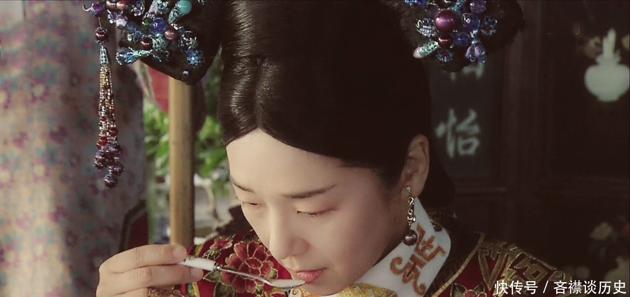 仆人送错奠仪银子,高情商小县令将错就错,几年后狂升一品大员