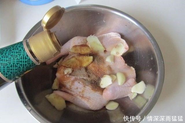 10种腌料做出吊炉烤鸡，配方及制作流程全部公开，喜欢的收藏吧