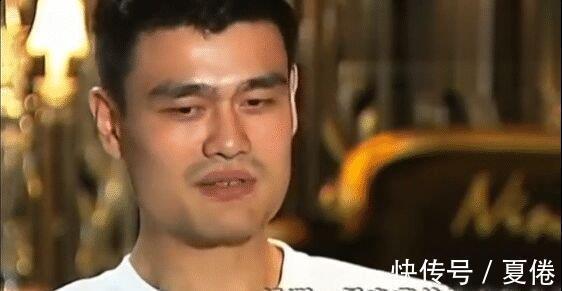 鲁豫逼问姚明:跟中国人说话还用英语?姚明一句话直接噎死鲁豫!