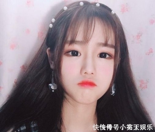 画稿|这才是顶级Coser,粉丝超过一千万,连画稿都能完美Cos
