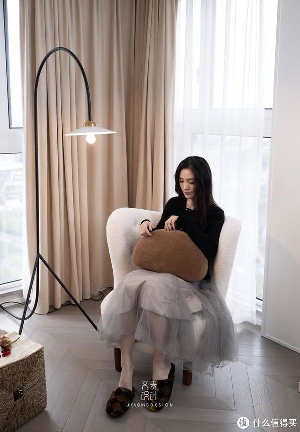 l型|90后妹子的家火了，一人住98㎡精致又高级，网友：还缺男朋友吗？