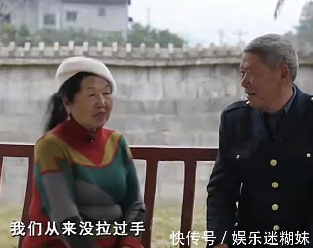 68岁阿姨寻找50年前初恋，发现对方竟终生未娶，两人终于再续前缘