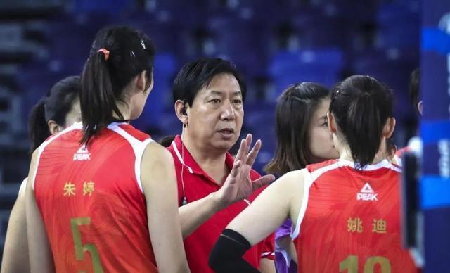 郎平|4大教練展開激烈競爭！女排新主帥人選風云再起，安家杰失去優(yōu)勢