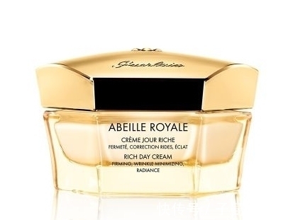 黑蜂 2021的热门面霜推荐:因为经典好用,有效美白补水深受人们的追捧