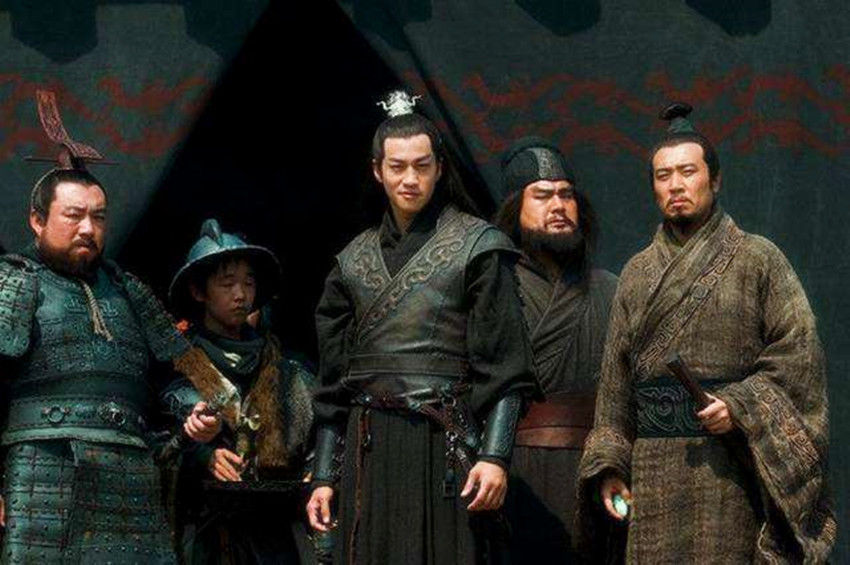 曹操|若将曹操、刘备放于现今社会，他们两人谁会得到更多的粉丝拥护？