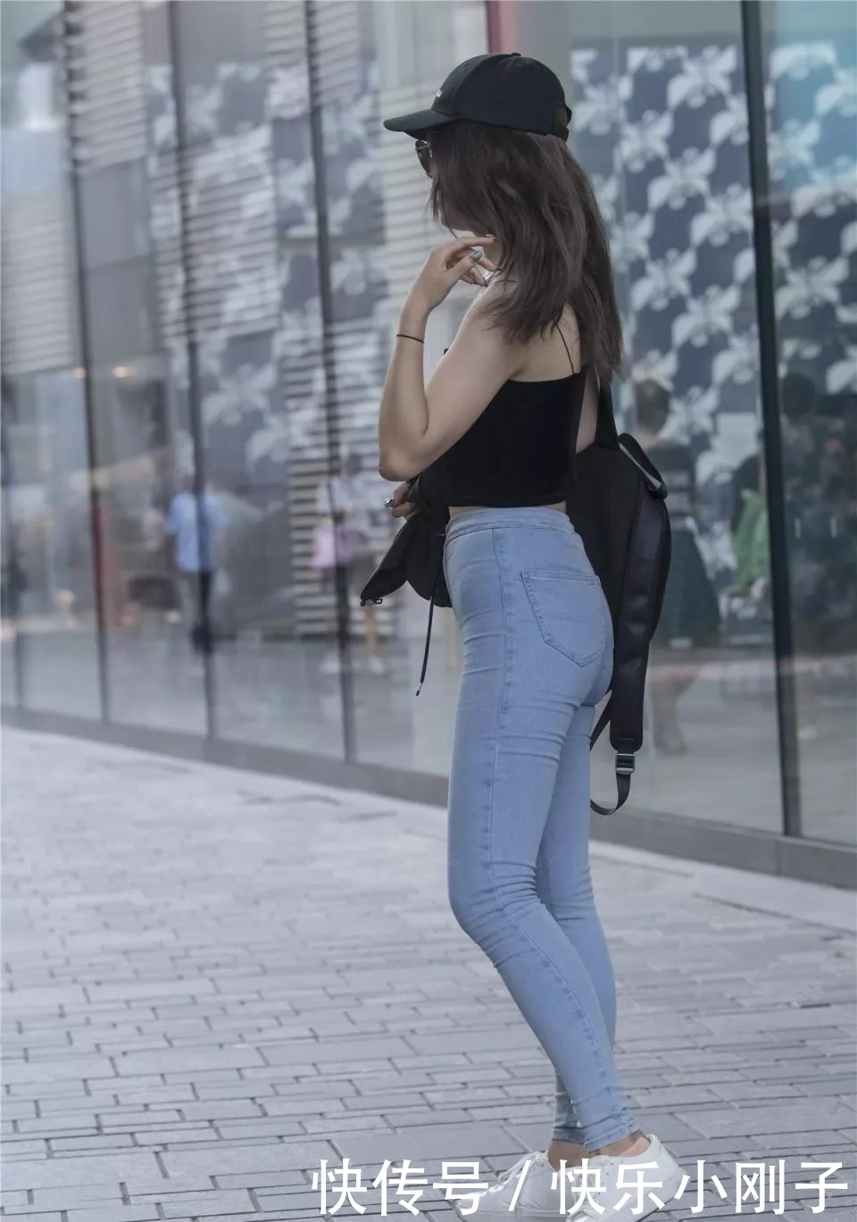 潮流|牛仔裤穿出运动范,潮流十足