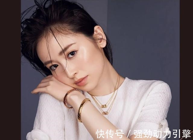 主妇 日本主妇的夏季穿搭巧用黑白灰，减龄又气质，温柔又优雅，学到了！