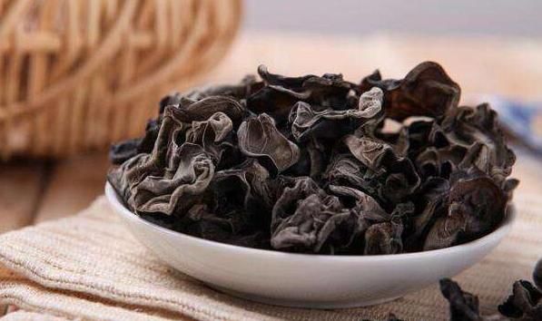 良言：炒木耳不要放此物，不然就是沒事找事，早知道早注意