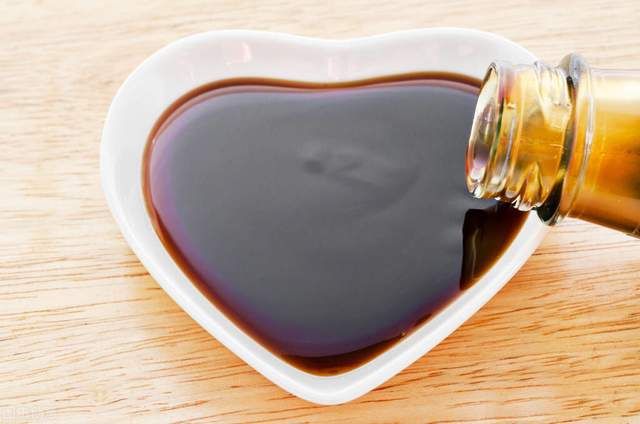 蚝油能代替酱油吗？看看酱油和蚝油的区别，不要再乱用了