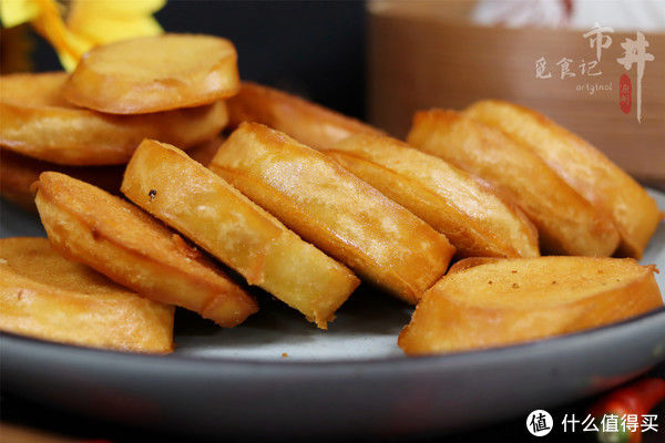 小吃来了 篇二十六：炸馒头片，别下锅就炸，不酥脆，教你正确做法，金黄酥香，不回软