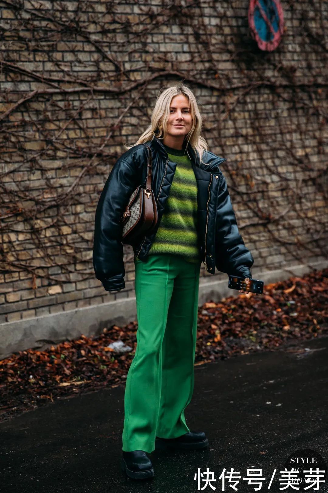 大衣里面穿什么？这4款绝美内搭，让你时髦一整个冬天