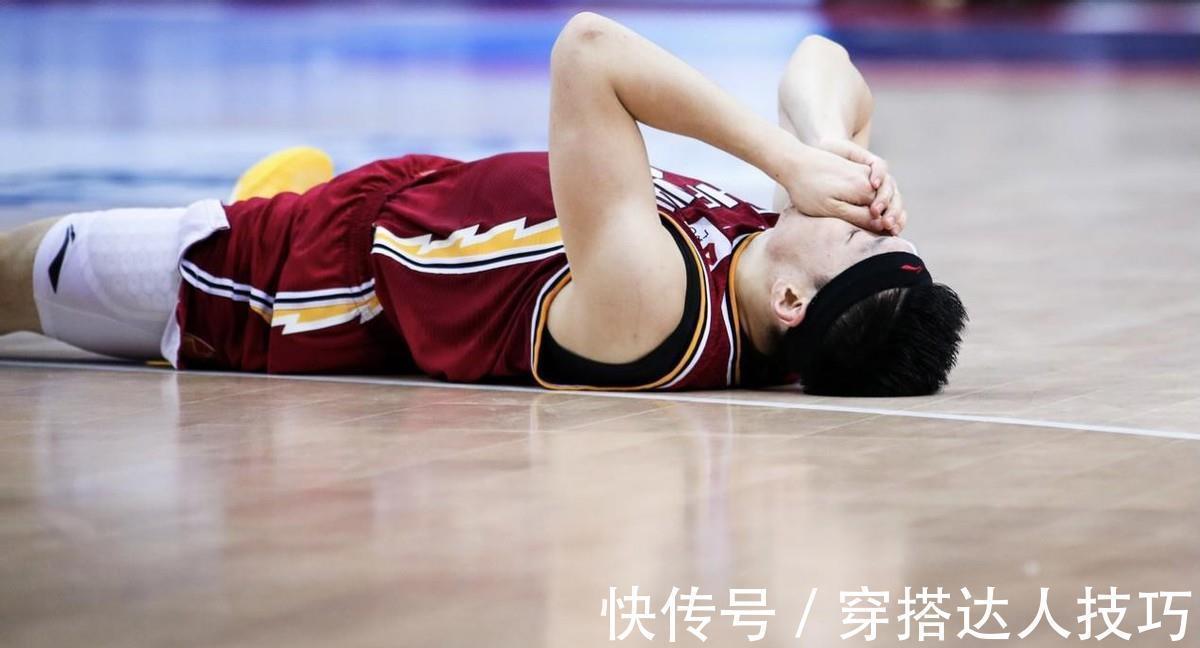 命中率|恭喜中国篮坛!北大后卫打高诗岩13中10砍25+3,CBA人才济济