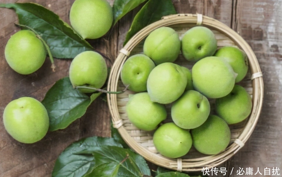 排毒|女性到了中年,常吃3种食物,补益气血,排毒抗衰,预防妇科病
